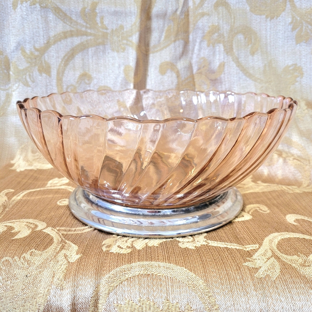 Arcoroc France Rosaline Swirl Serving Bowl Pink Glass with Silver Plate Base